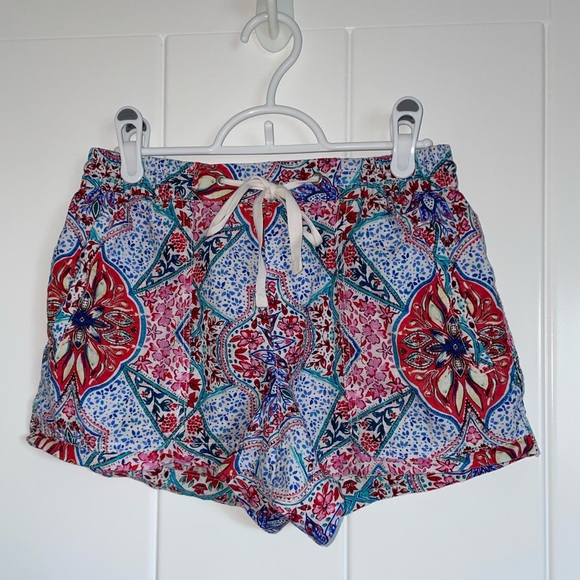 GAP Pants - 3/25$ 🛒 Boho drawstring shorts